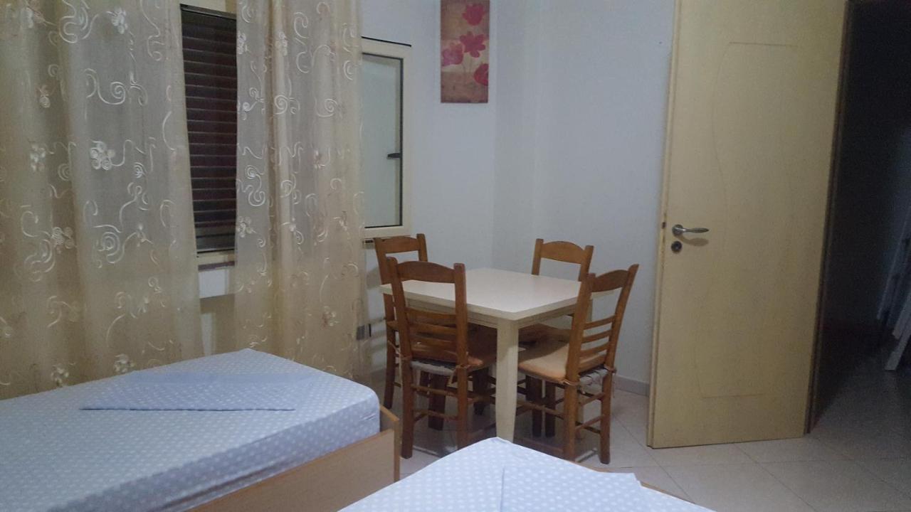Villa Elvis Guesthouse Orikum Kültér fotó