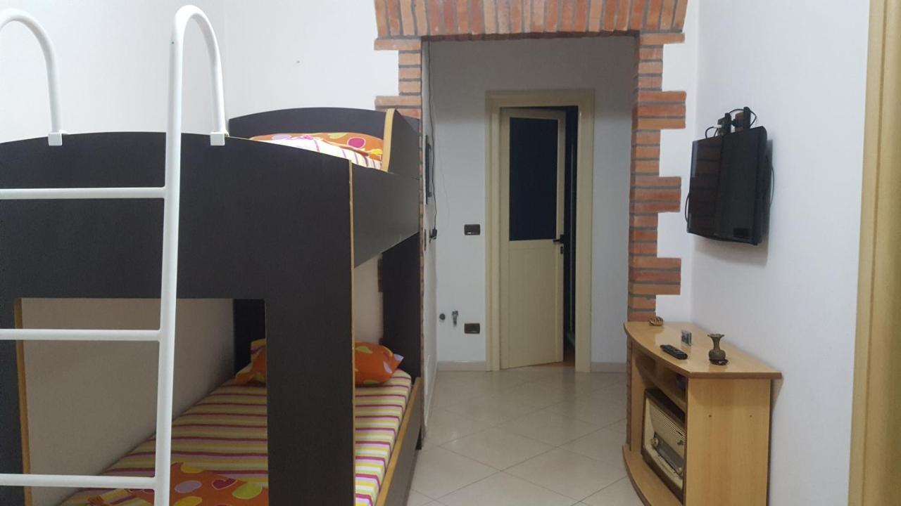 Villa Elvis Guesthouse Orikum Kültér fotó