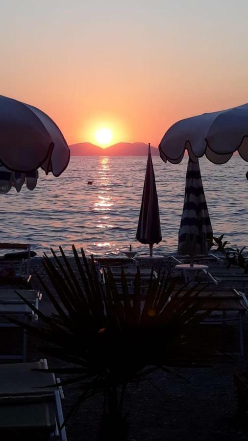 Villa Elvis Guesthouse Orikum Kültér fotó