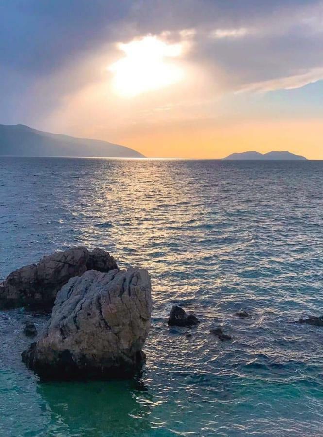 Villa Elvis Guesthouse Orikum Kültér fotó